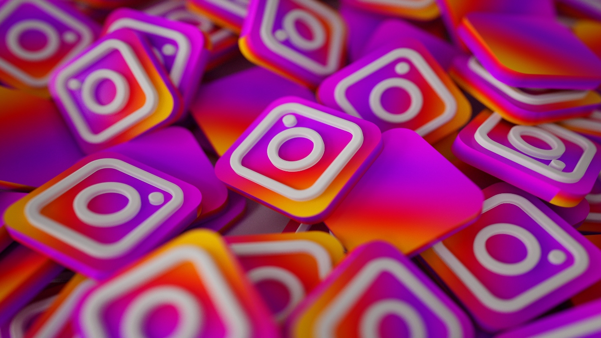 instagram story features  अपनी इंस्टाग्राम स्टोरीज में फोटो या वीडियो कैसे शेयर करूं 