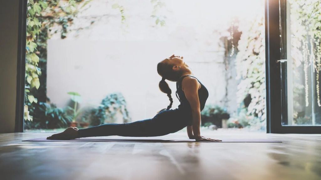 Benefits of yoga: अपनाएं योग रहें निरोग