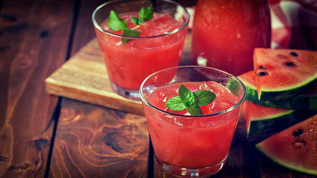 Watermelon drink contains 92 % Water and is very helpful in keeping the body hydrated