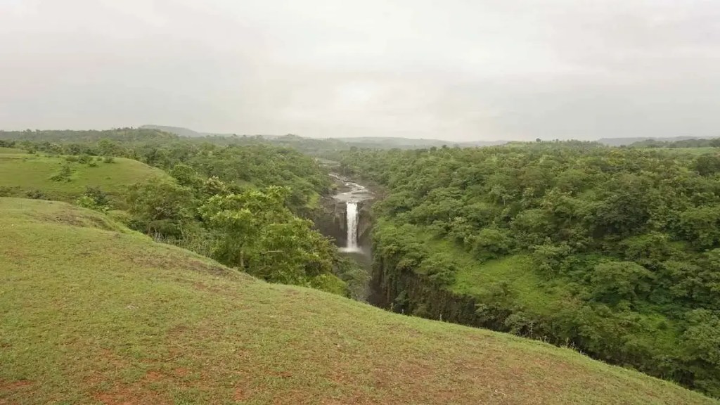 Jogi Bhadak Waterfall